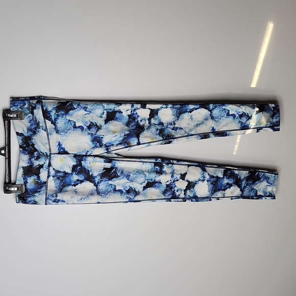 Athleta Elation full-length blossom tight. - Picture 2 of 5